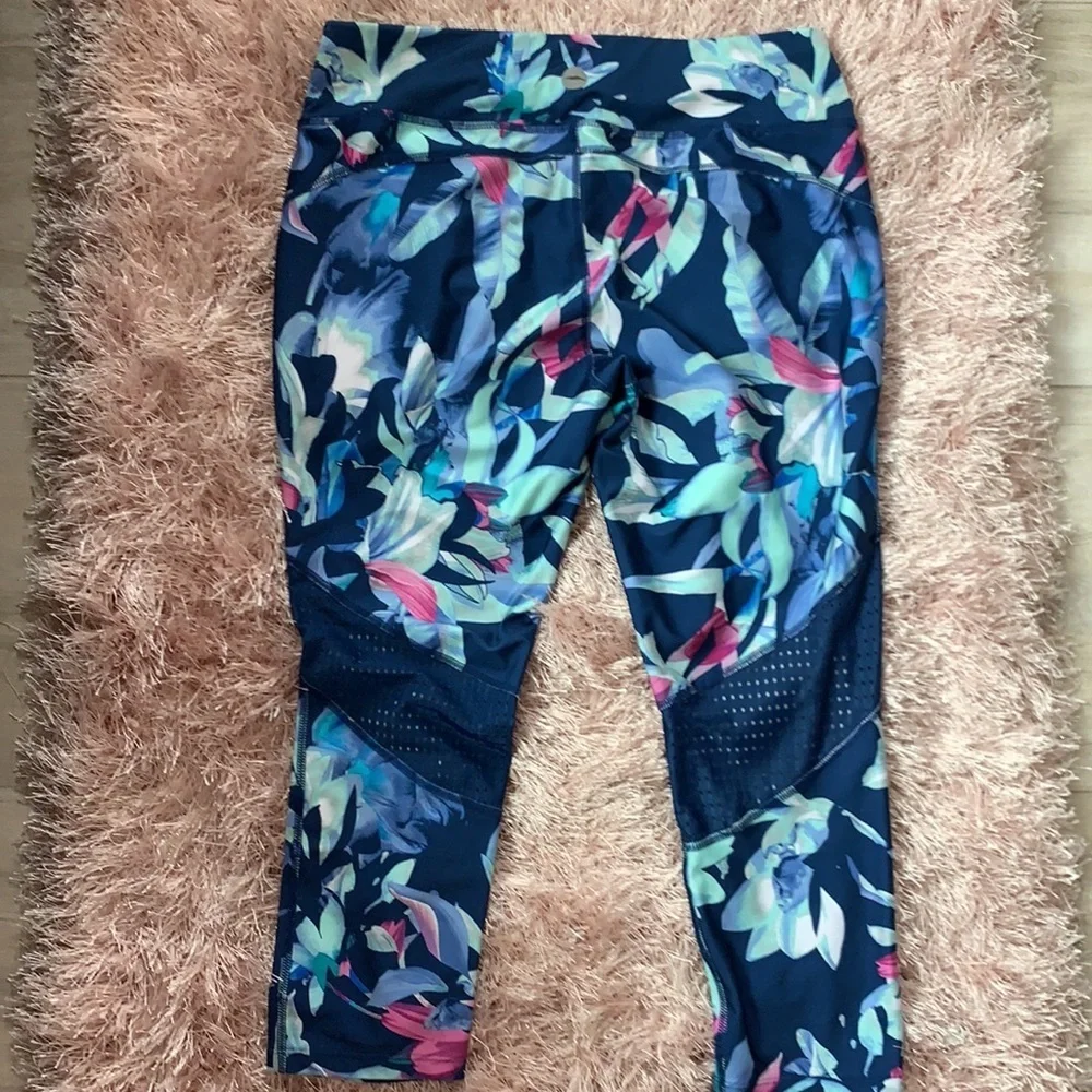 Athletic set leggings & matching sports bra